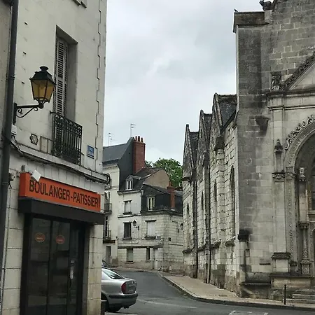 Petite Maison T2 Avec Terrasse Pres De La Loire Apartamento