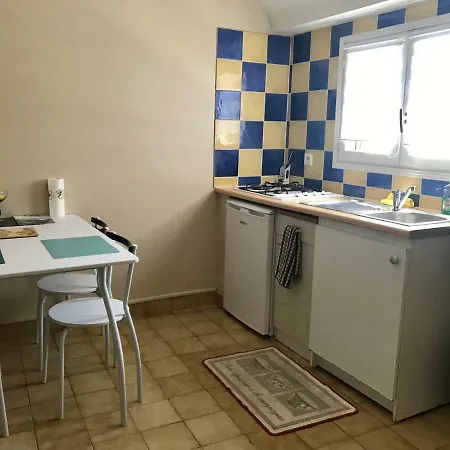 Petite Maison T2 Avec Terrasse Pres De La Loire