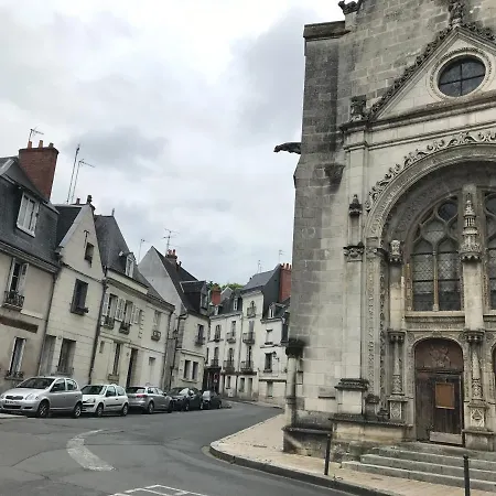 Petite Maison T2 Avec Terrasse Pres De La Loire Apartamento *